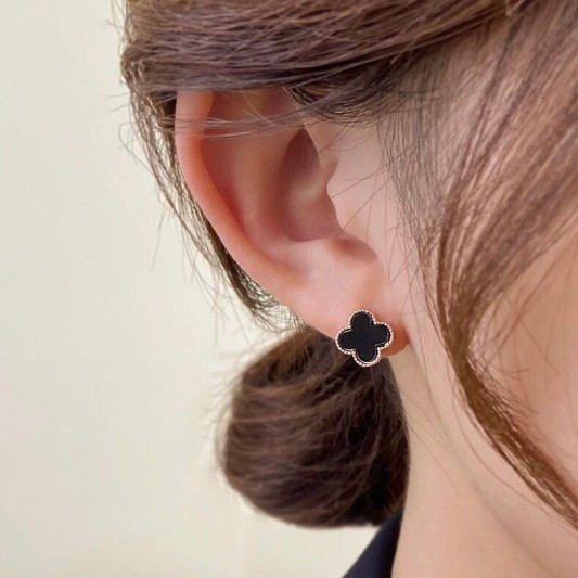 925纯银四叶草耳钉